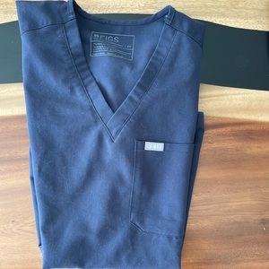 FIGS: Quiet Navy XS Top